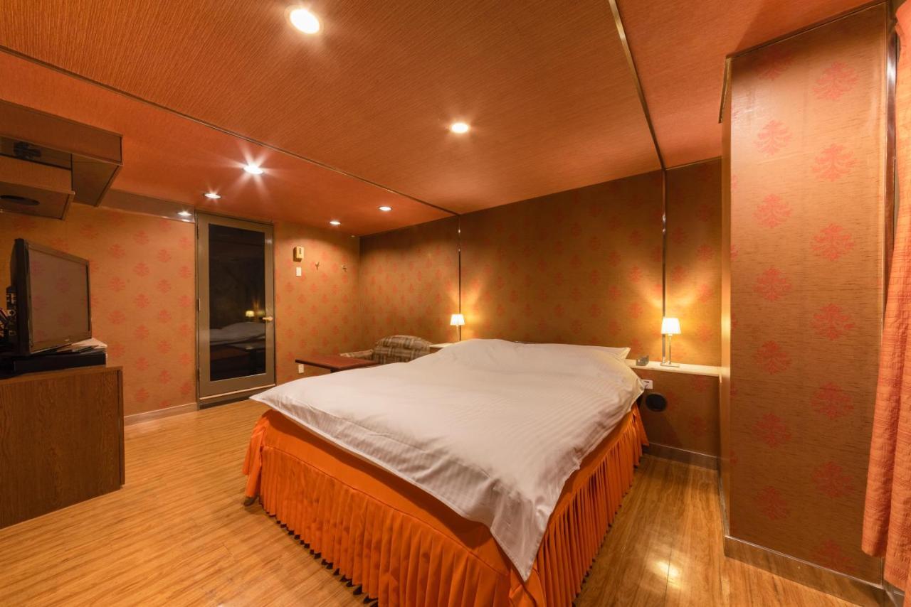 Hotel Chapel Story Sakaihigashi (Adults Only) Sakai  Exterior photo