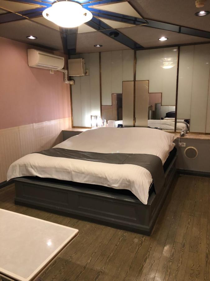 Hotel Chapel Story Sakaihigashi (Adults Only) Sakai  Exterior photo