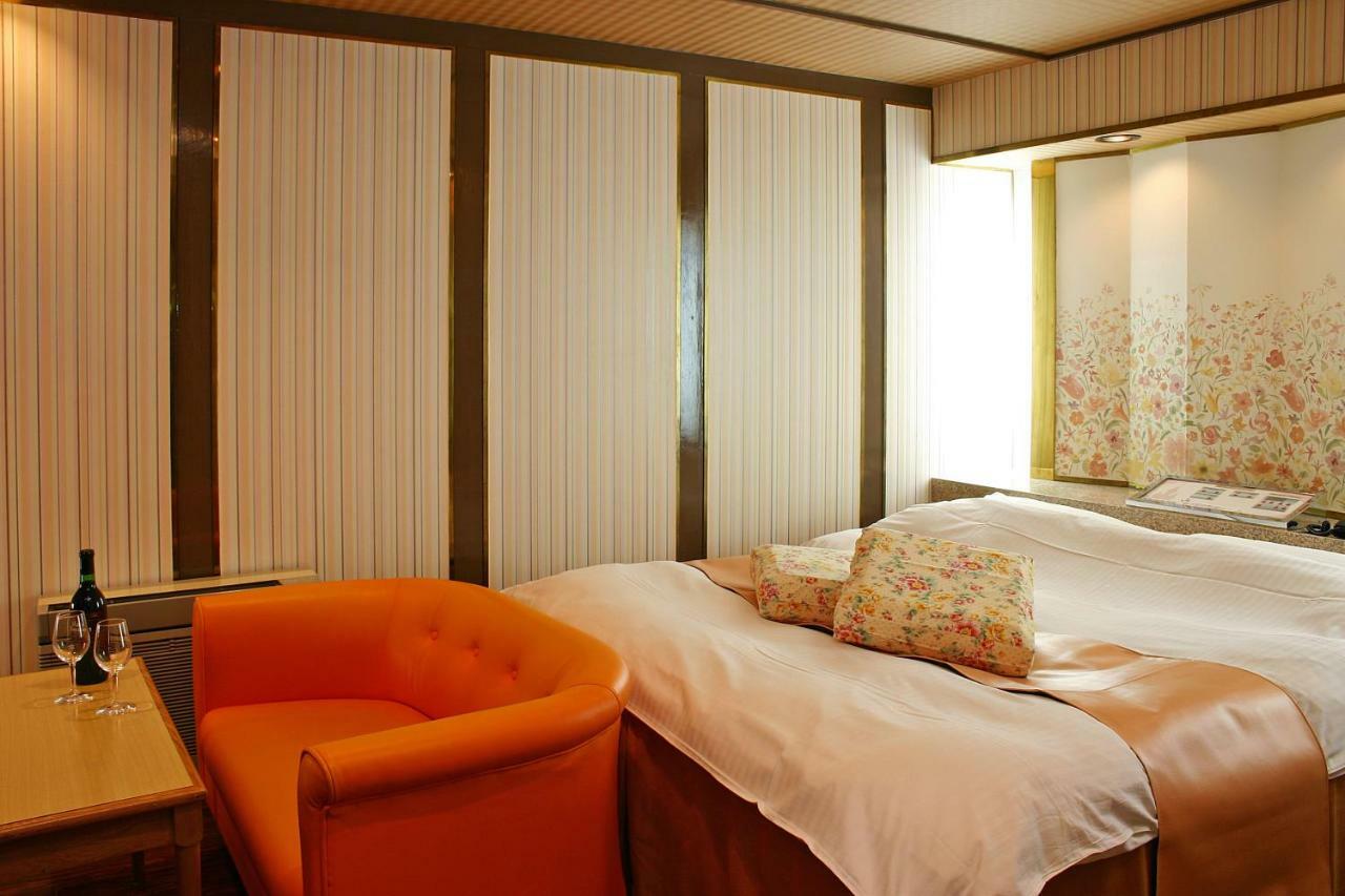 Hotel Chapel Story Sakaihigashi (Adults Only) Sakai  Exterior photo